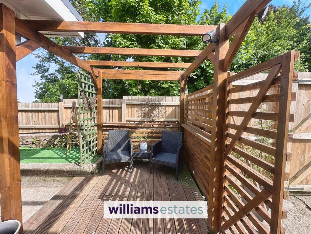 Rear Decked Area