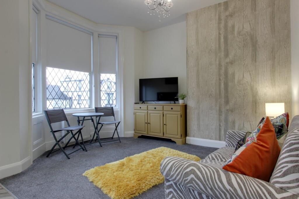 Flat 3 Lounge/Diner/Kitchenette