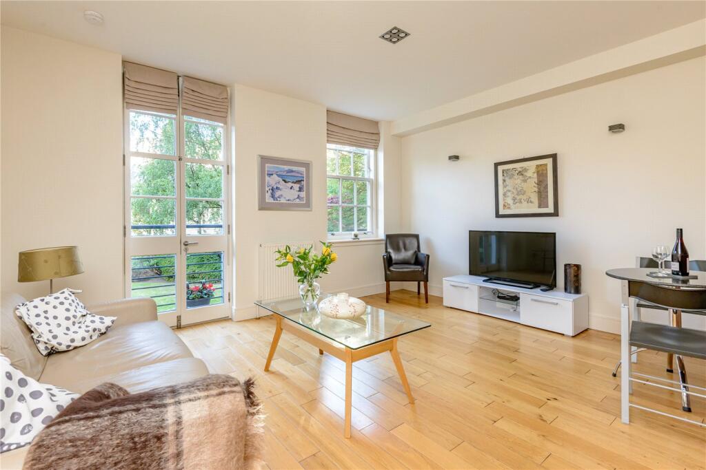 Living Room/Kitchen