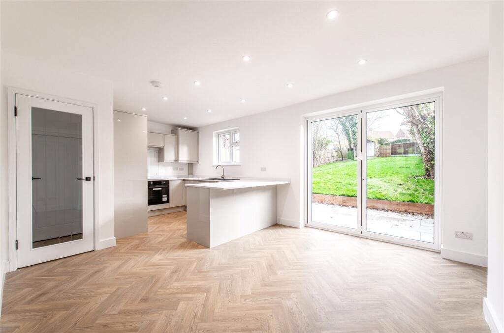 Valley Drive, Gravesend, Kent, DA12