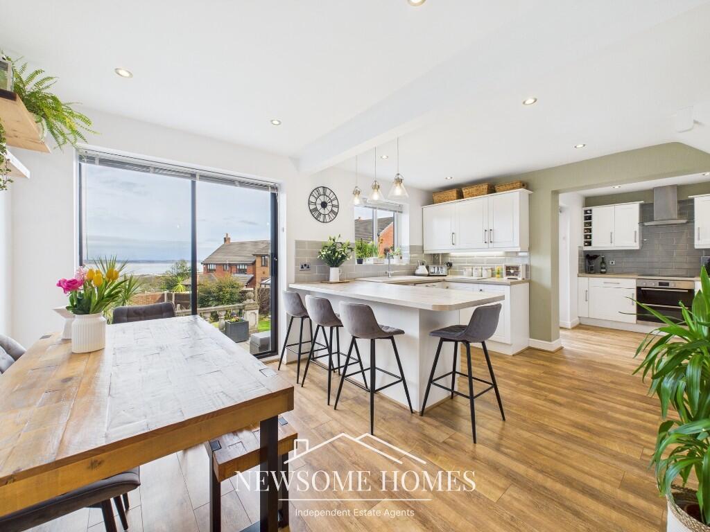 Kitchen/ Family Room