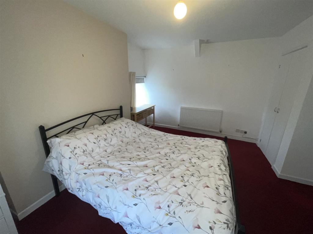 bed 1 2nd angle.JPG