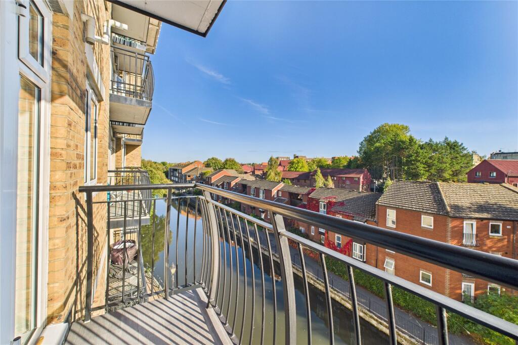Picture No. 04