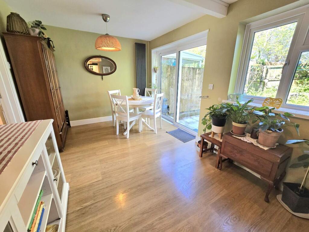 Open Plan Kitchen/Dining/Family Room