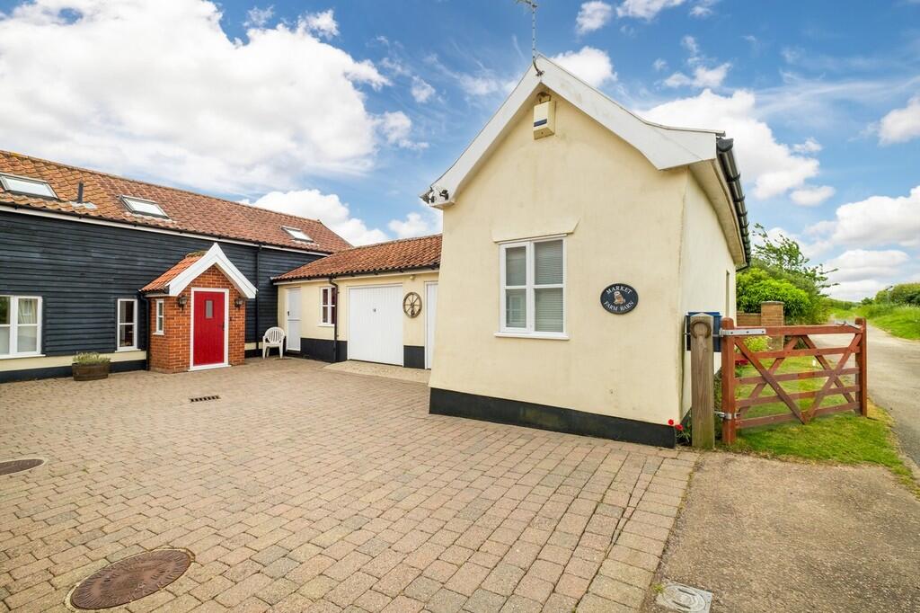 Market Farm Barn-...