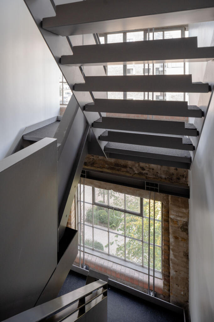 313746 - 719 Alaska Buildings, London SE1 - hig...