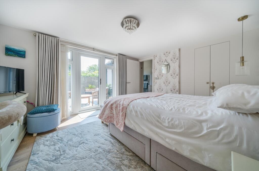 1305672-18-6849f78e2ad0a