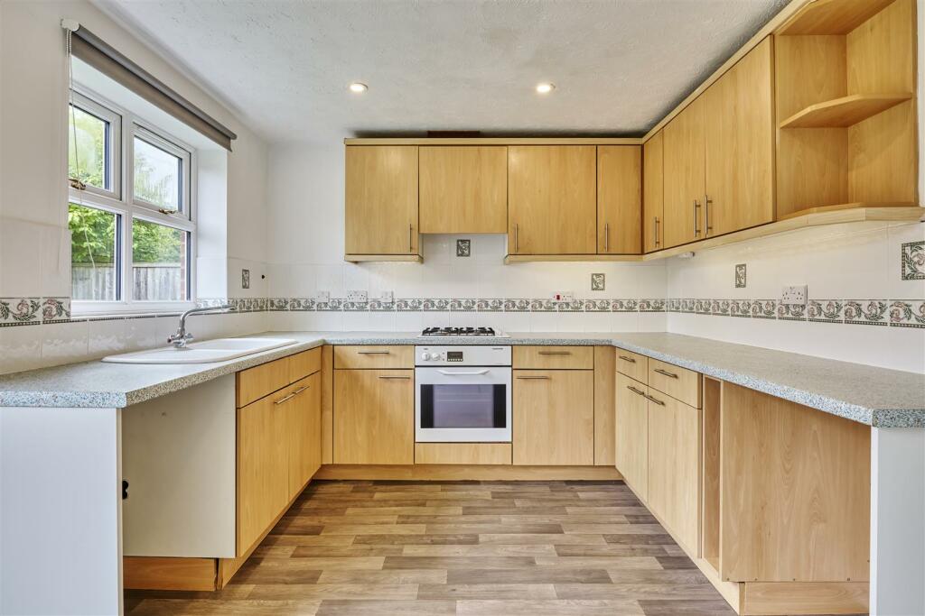 05-08-24-86 Creed Road Oundle-1513.jpg