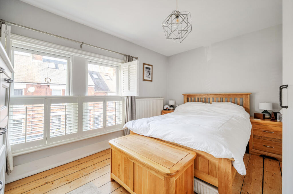 1395855-13-695e5b...