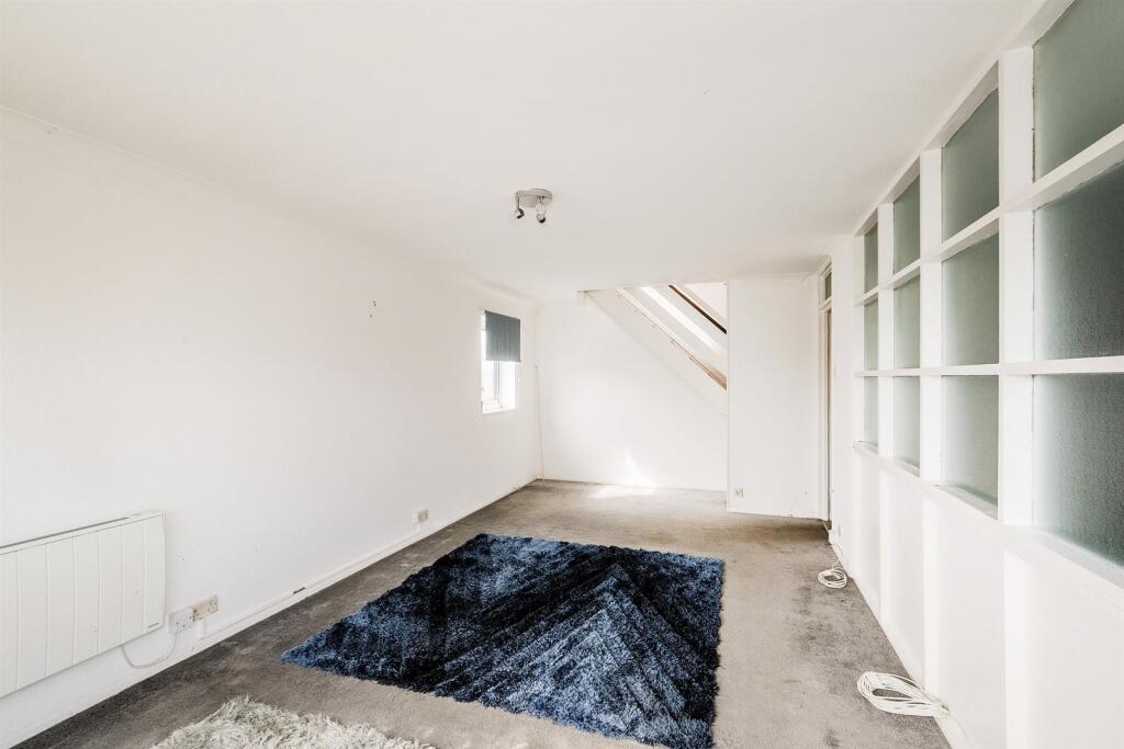 19 Trent Court ewb (8).jpg