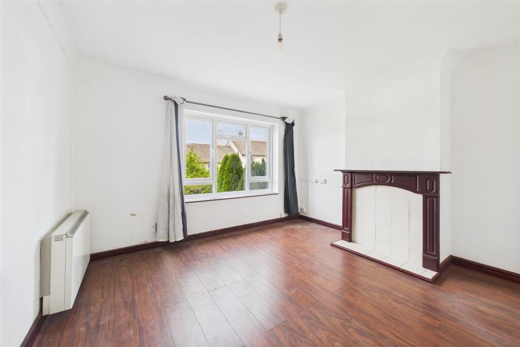 24 Dutton Road, Whitchurch, Bristol BS14 8BW | Lea