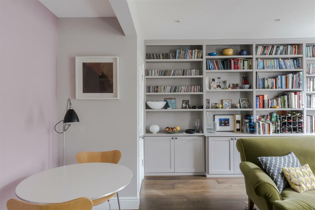 3, 13 Tottenham street-5.jpg