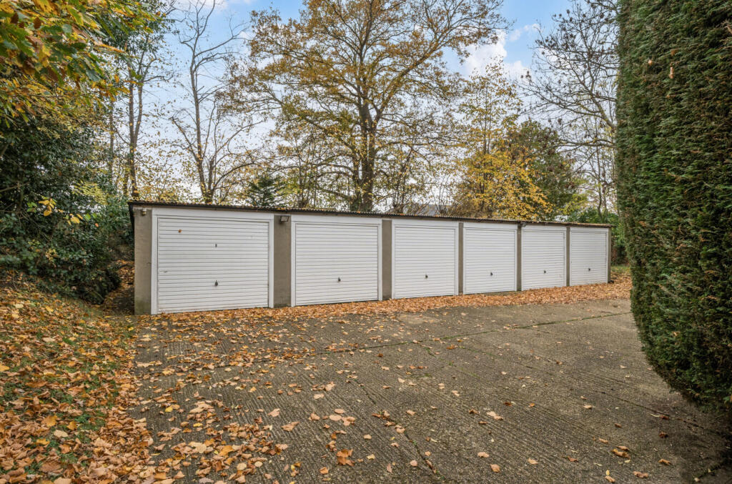 1374996-2-690dcfe...