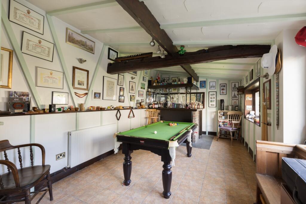 Bar Or Potential Ground Floor Bedroom