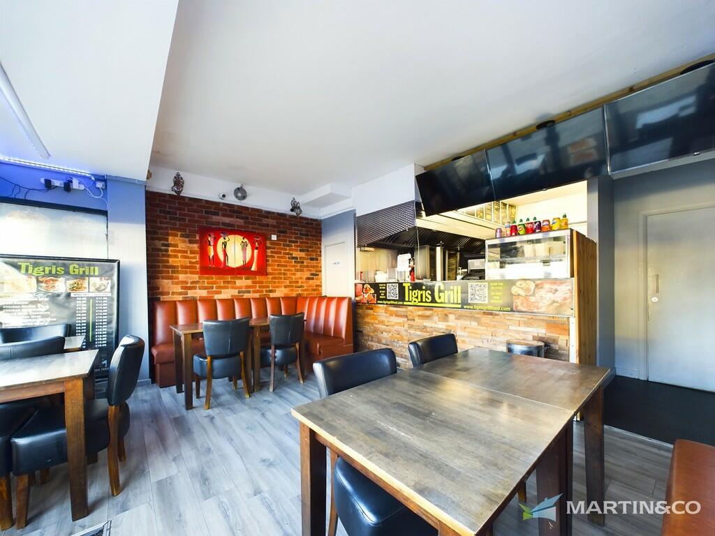 CAM02318G0-PR0358...