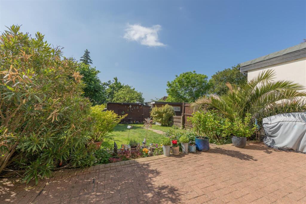 Wittenham Way E4