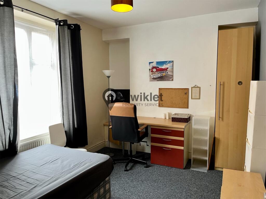 eZy Watermark_04-09-2022_10-41-13pm 1.jpeg