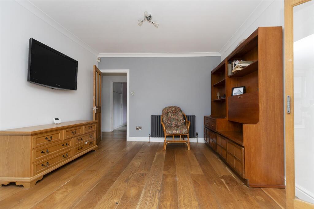 Bramleys Estate Agents - West Lodge Crescent - Ain