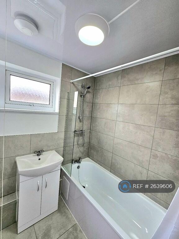 Upstairs Bathroom- Fully Brand New