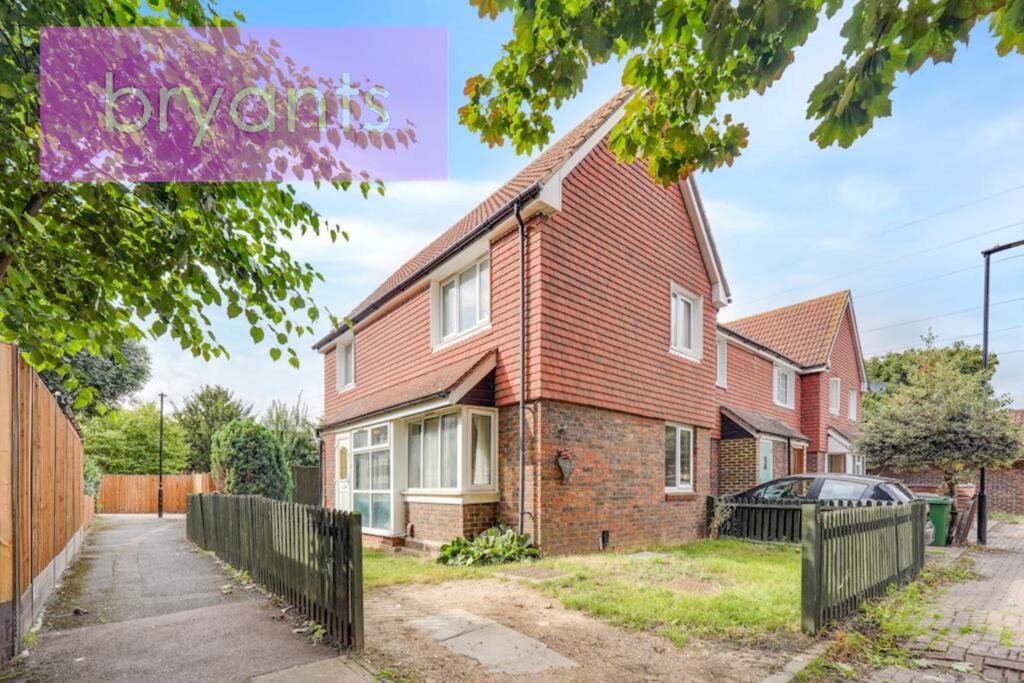 Oakley Close, Beckton