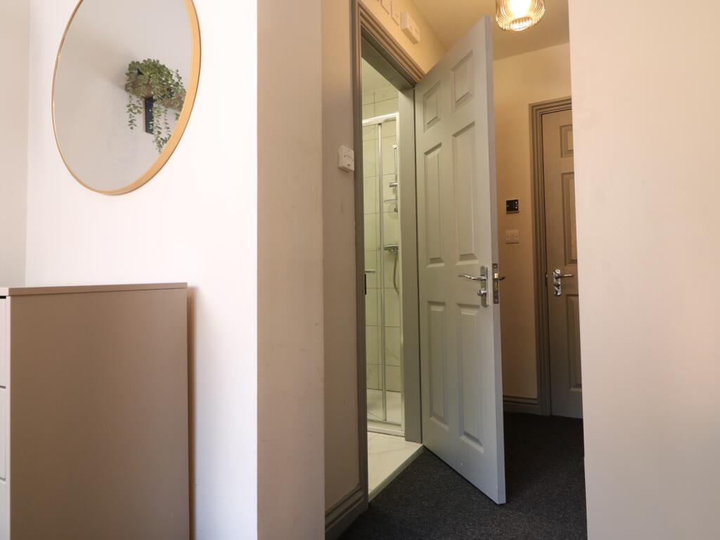 1  Wilberforce Street Room 4 6.JPG