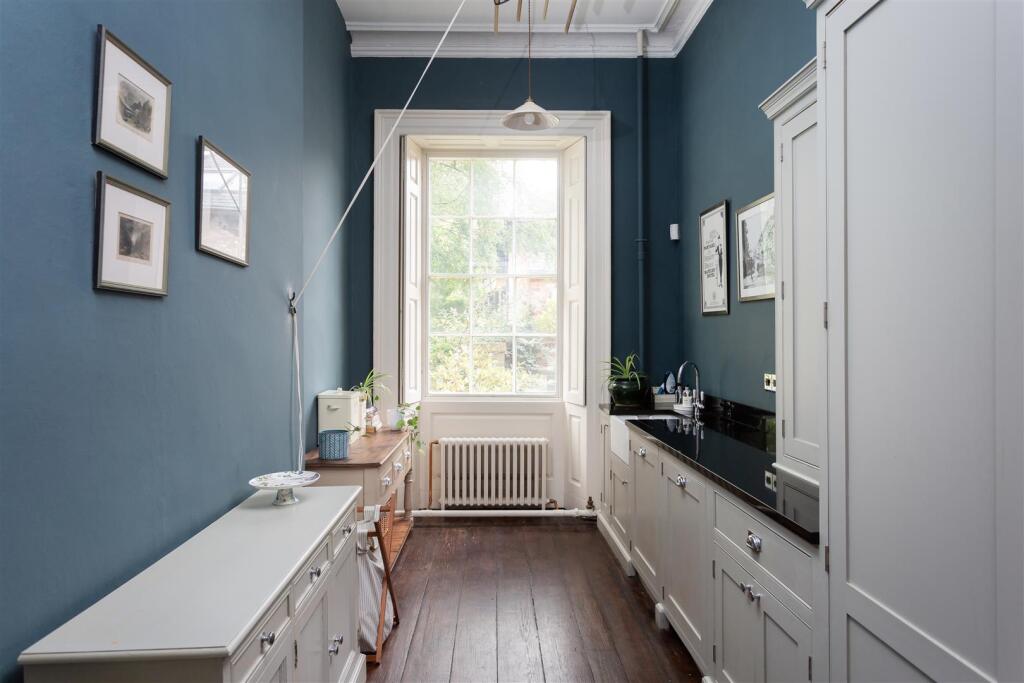 Garforth House-10 Utility.jpg