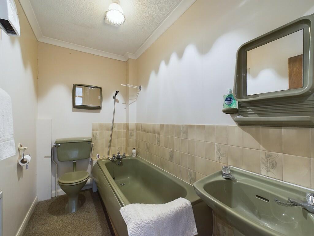 CAM02091G0-PR0174...