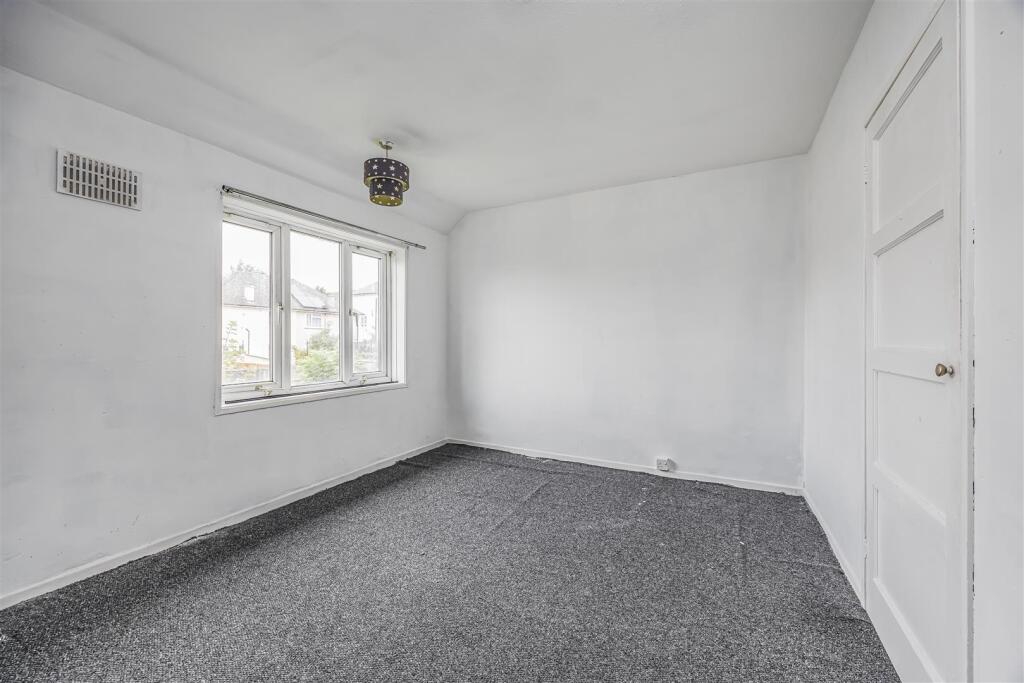 9 Blakemere Crescent, Paulsgrove-PorticoMarketing-