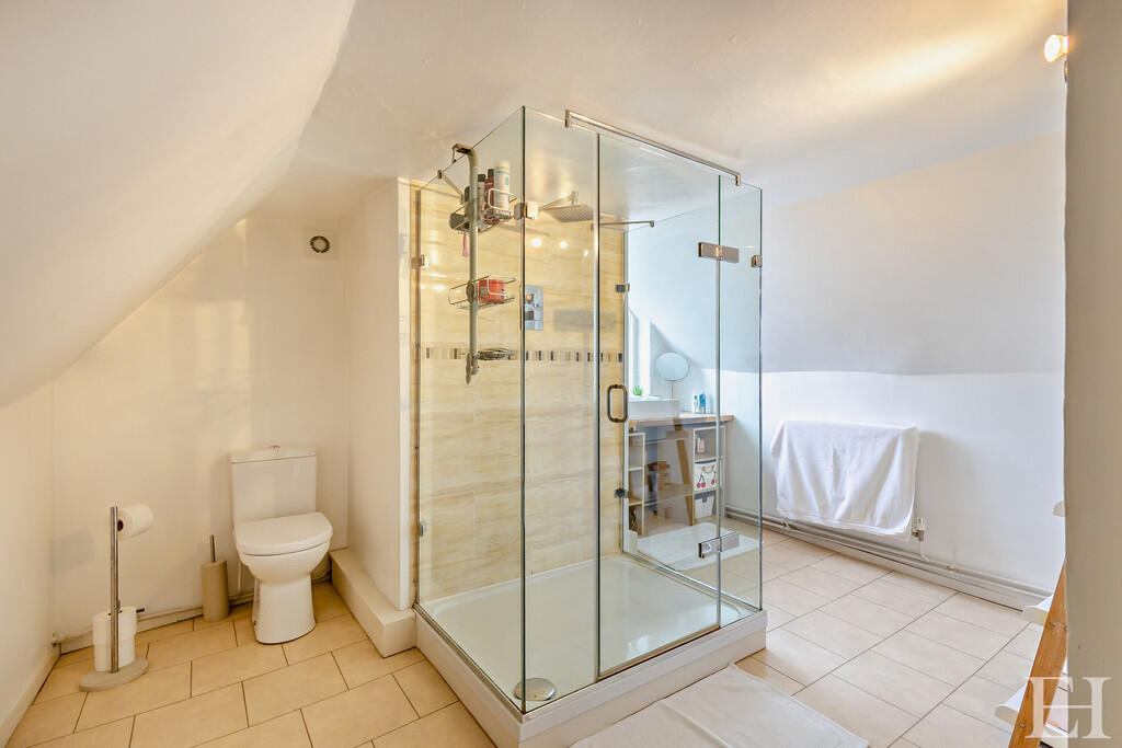 8643202-interiorW...