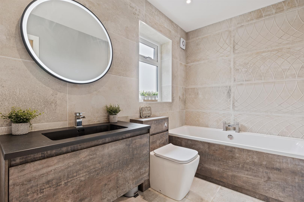 148 Quarmby Rd, Huddersfield 22_297.png