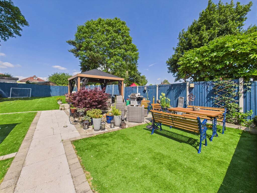 CAM01605G0-PR1025-STILL014