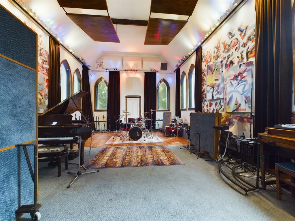 Live Room