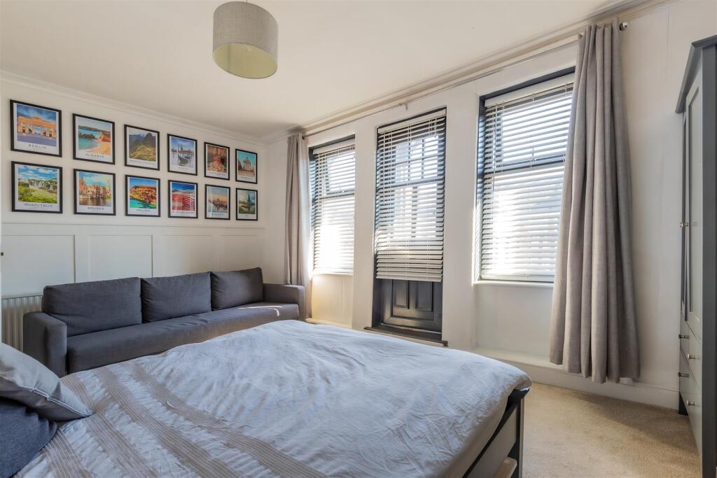Kingsland Road 13-8.jpg