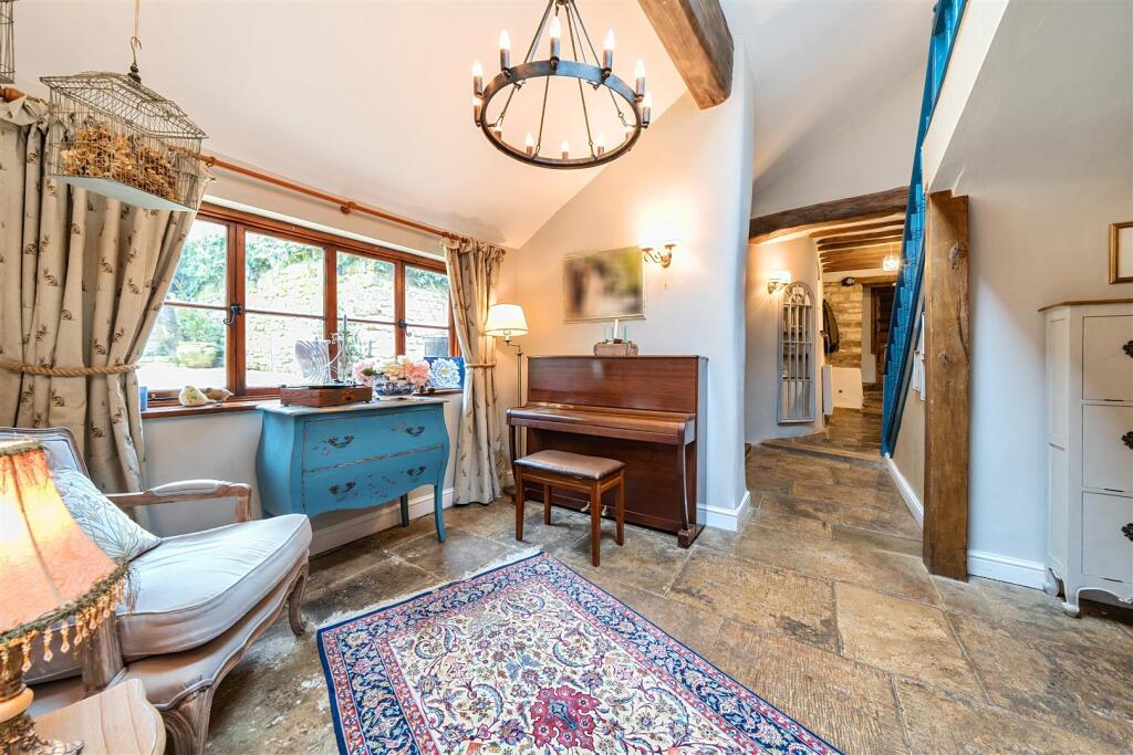 Cliff Hill Farm, 4 Northampton Road, Blisworth (21