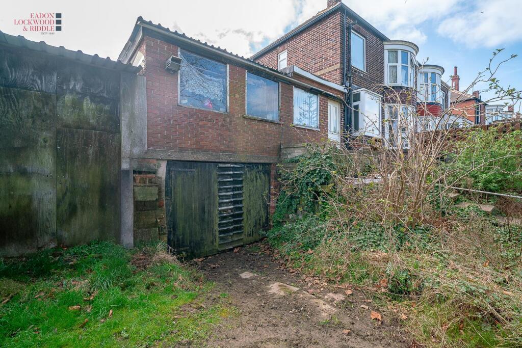 Back garden 1.4.jpg