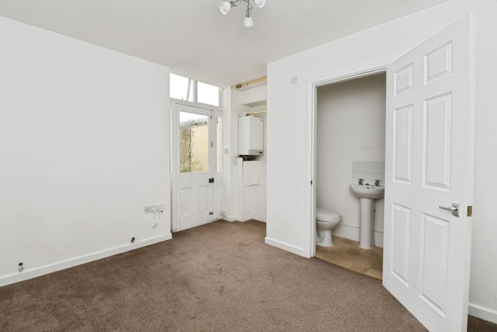 Ensuite Bedroom