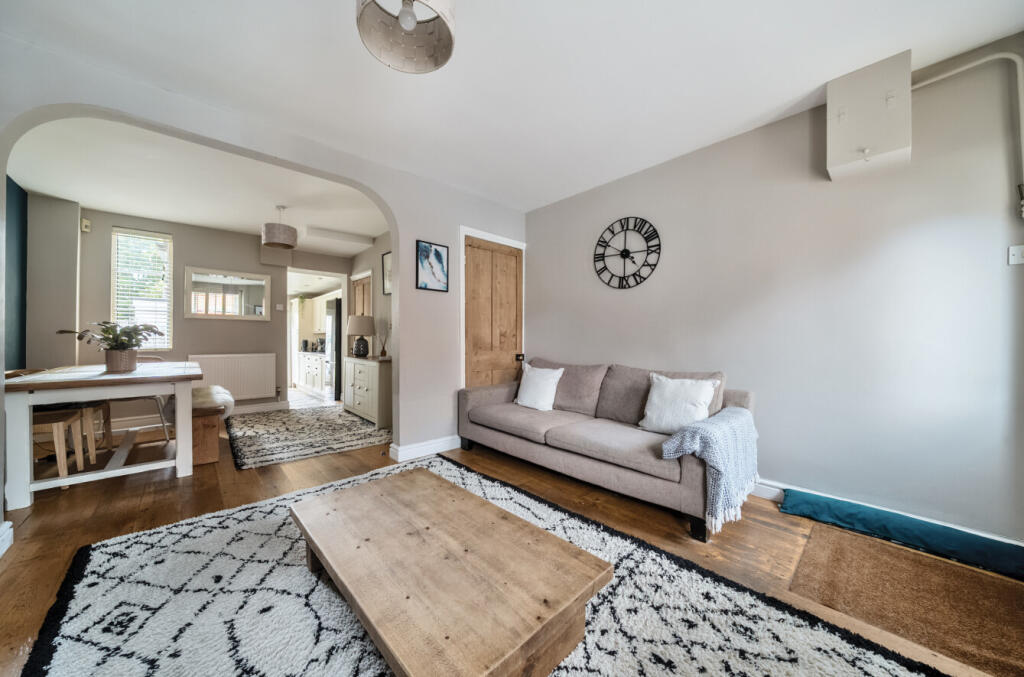 1299025-21-683846...