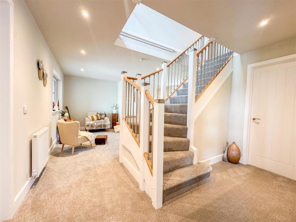 Hallway/Sitting Area