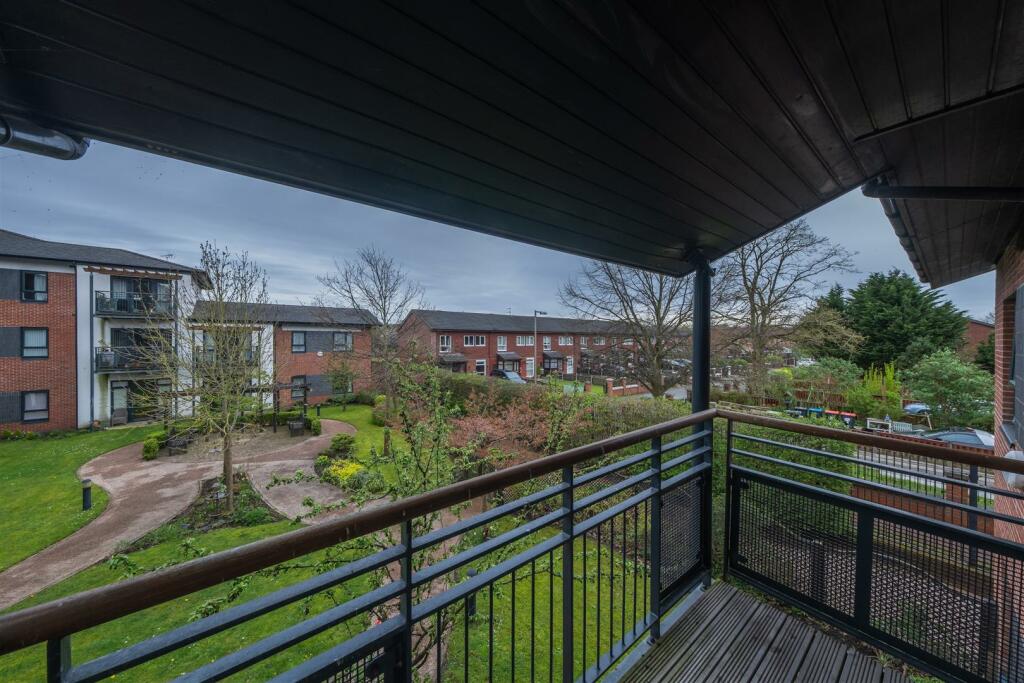 53 Hazelmere-015.jpg