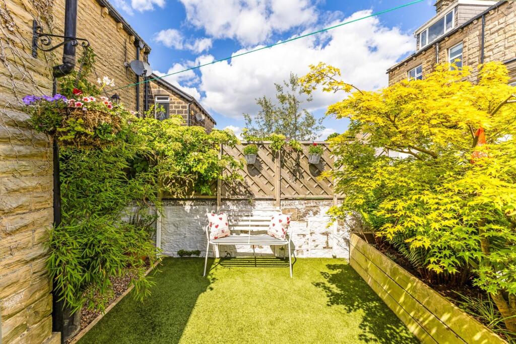 92291_1-Maple-Terrace-Yeadon-Leeds (25)_low.jpg