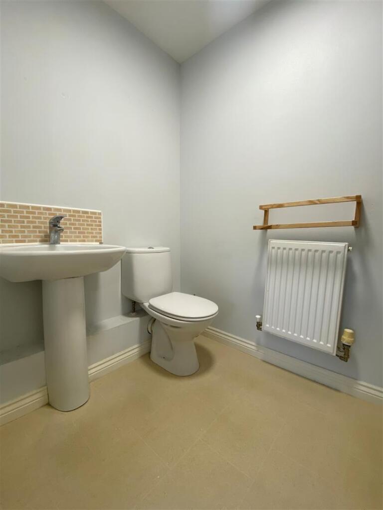 en-suite 2.jpg