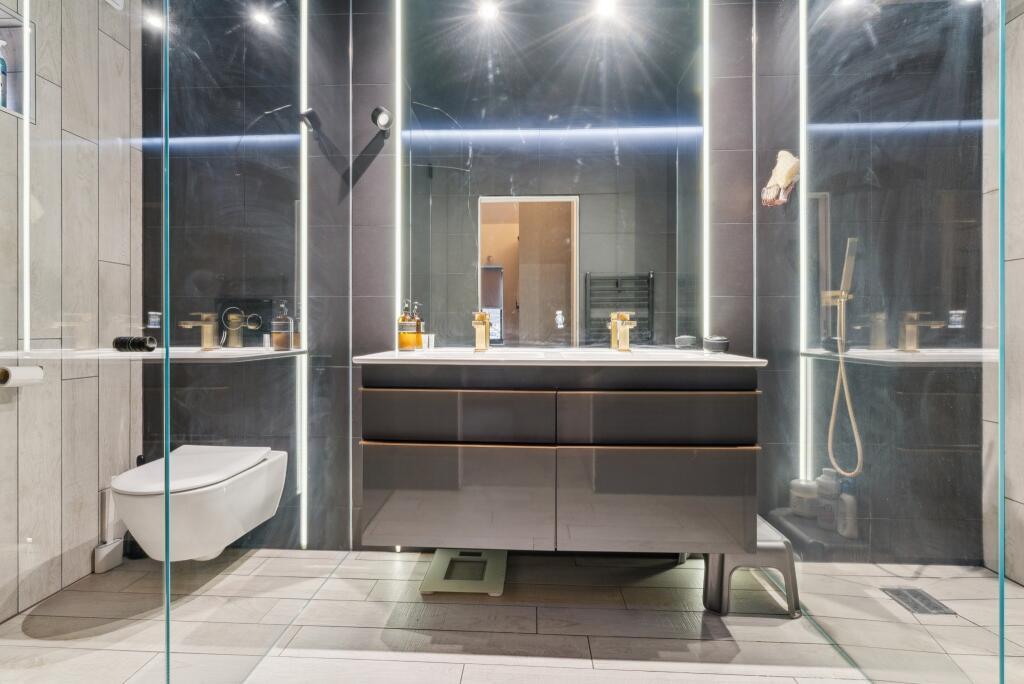 Ensuite