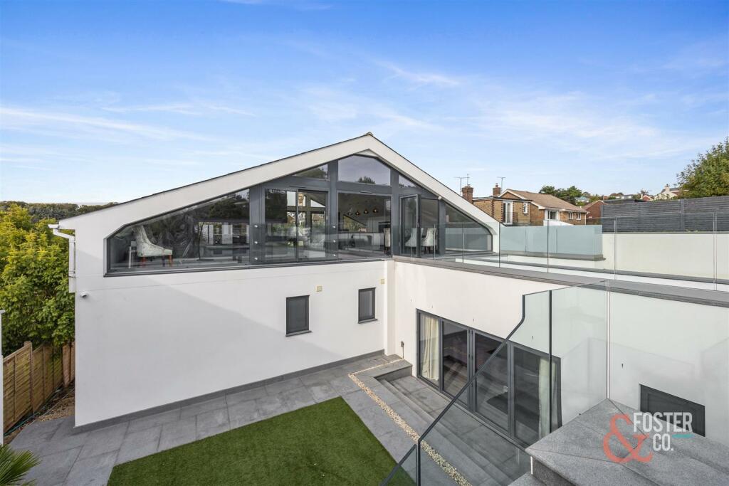 Hill Drive, 17-025.jpg