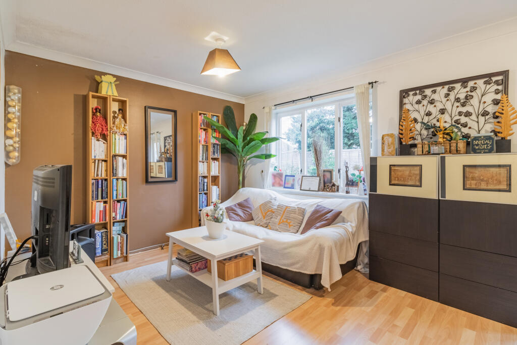 Morley-Road-Sutton-semi-detached-house-IMG_4931-HD