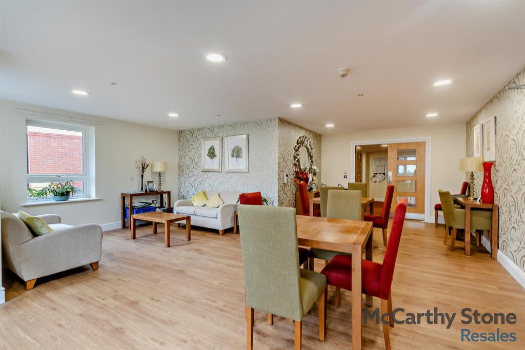 8637608-interior11-800.jpg
