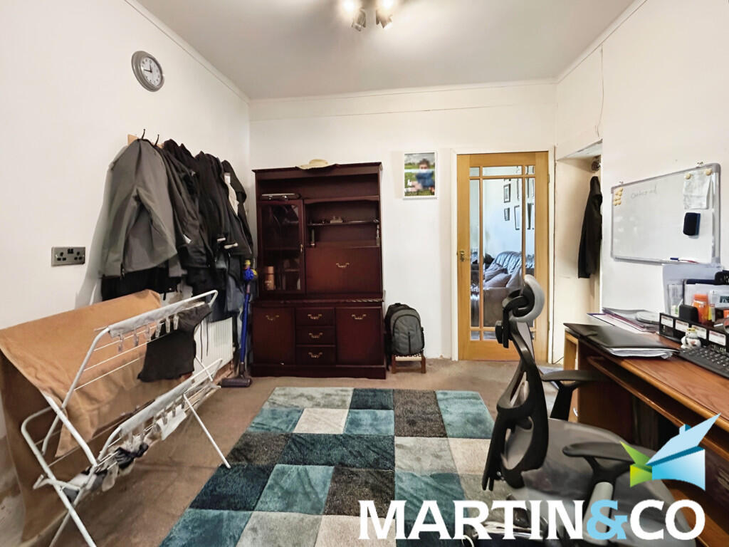 ab96c33f-IMG-2025...