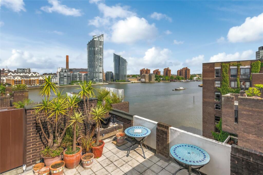 Balcony/River View