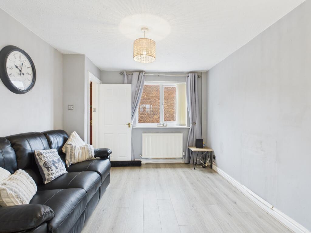 CAM04634G0-PR0051-STILL004