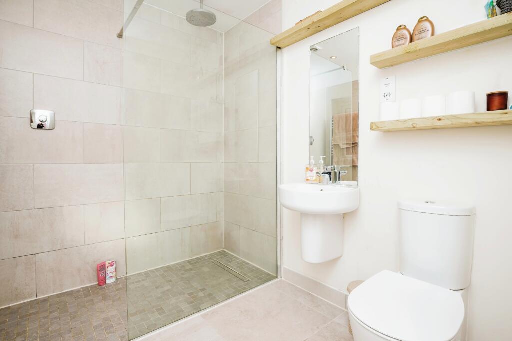 En-suite One