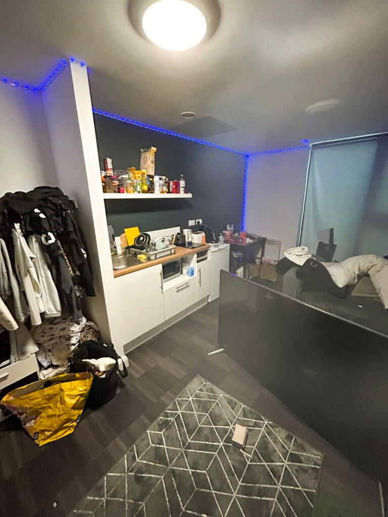 stcyps83737b9920f88-99c2-401e-bc8d-d7896ab564ed...